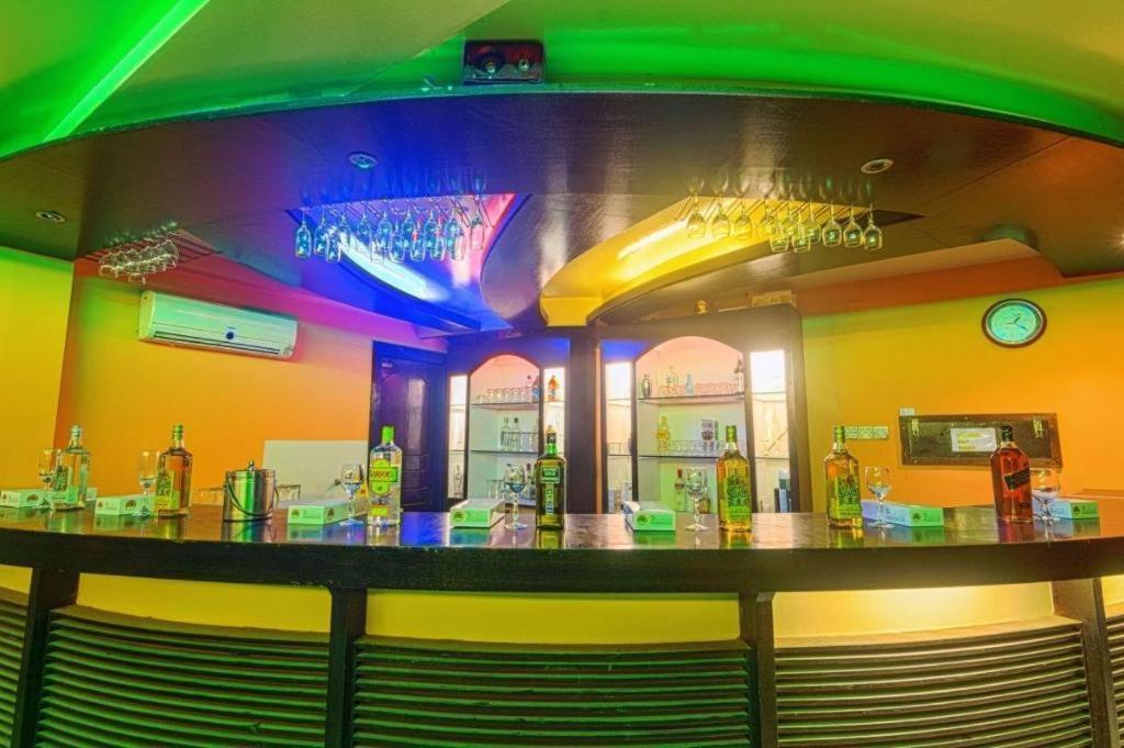 Hotel Sea Crown コックスバザール エクステリア 写真