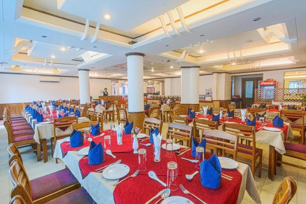 Hotel Sea Crown コックスバザール エクステリア 写真